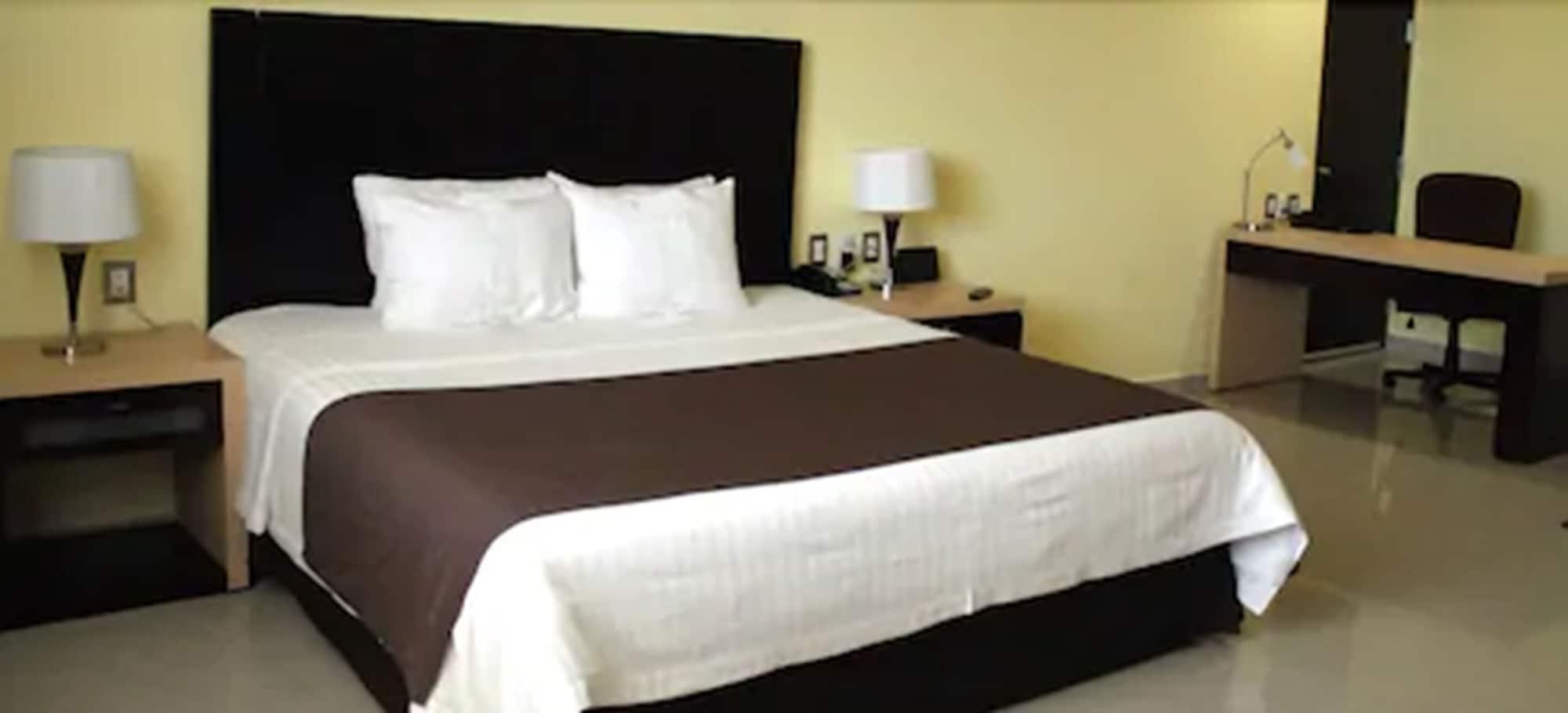 Hipico Inn Hotel Poza Rica エクステリア 写真