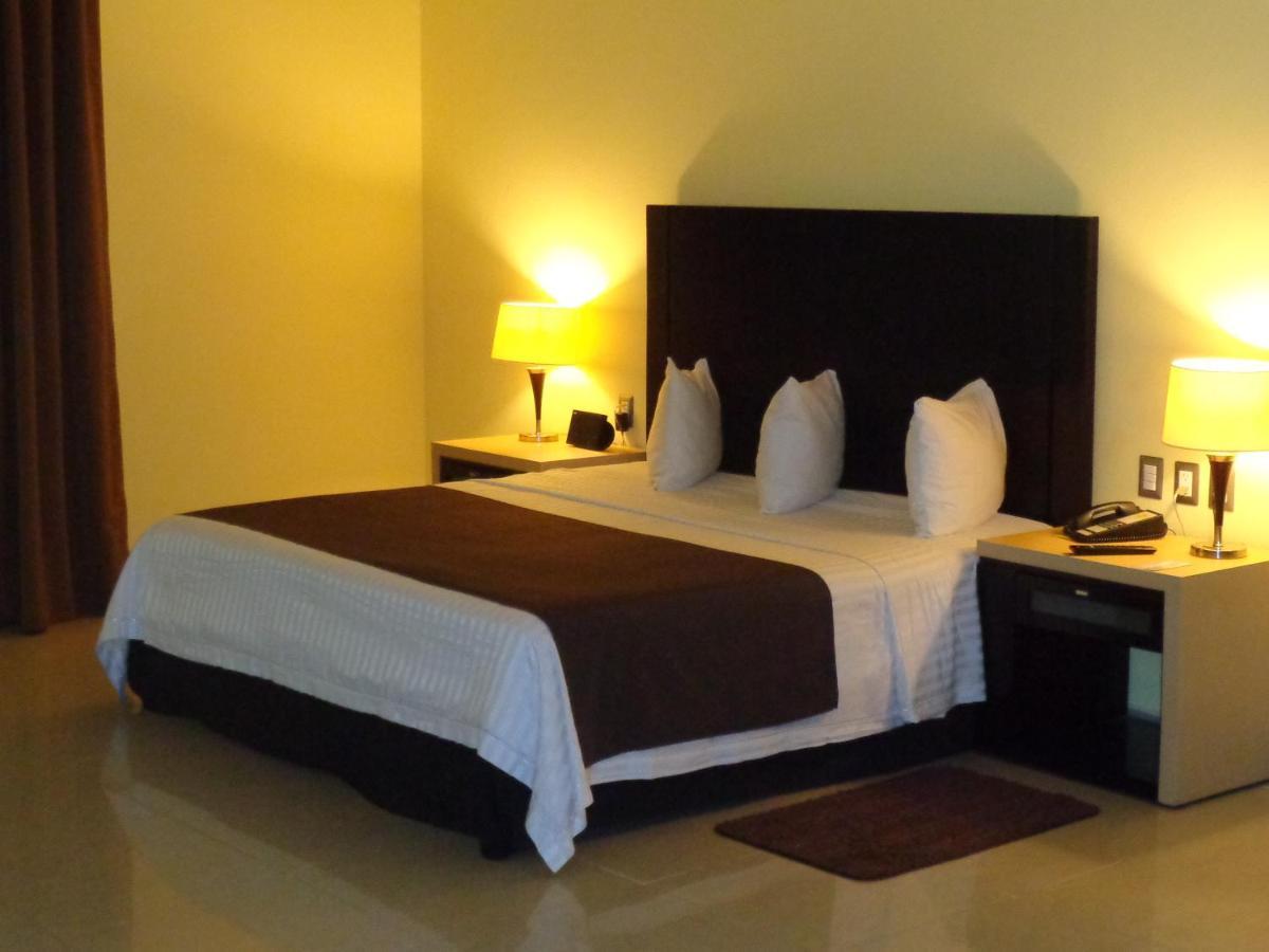 Hipico Inn Hotel Poza Rica エクステリア 写真