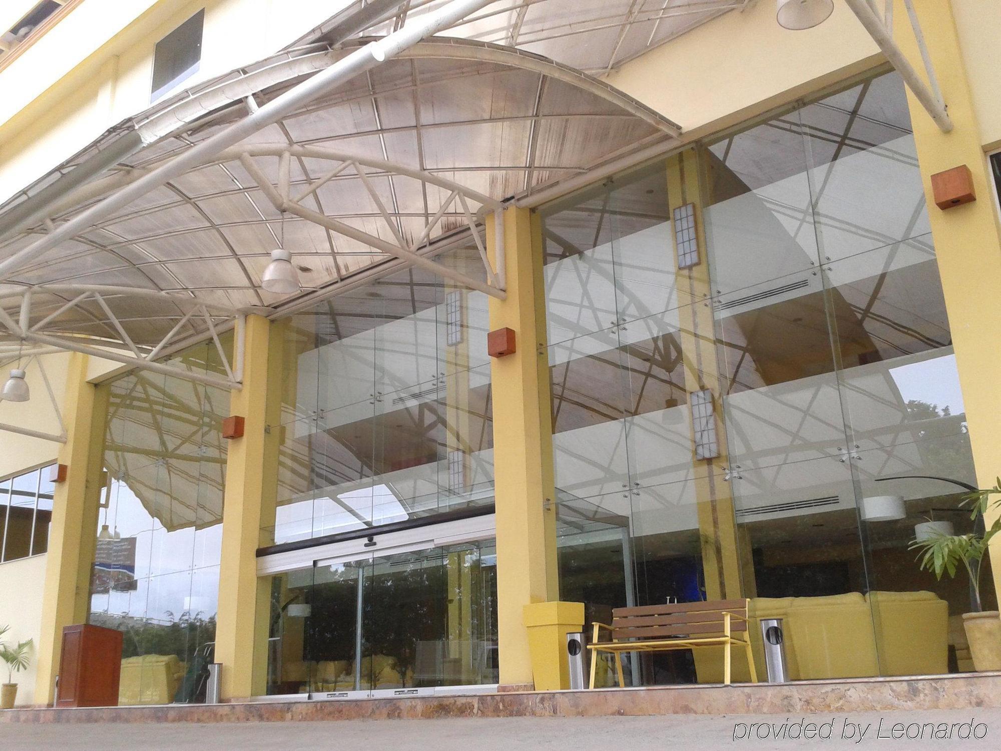 Hipico Inn Hotel Poza Rica エクステリア 写真